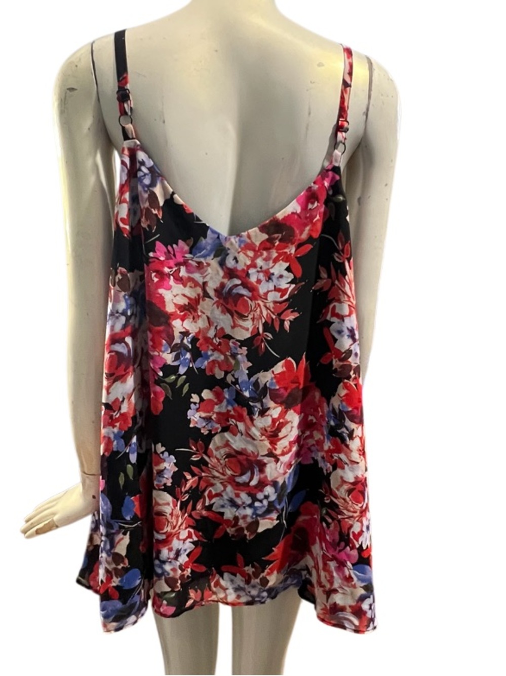 Torrid - Picture 2 of 6